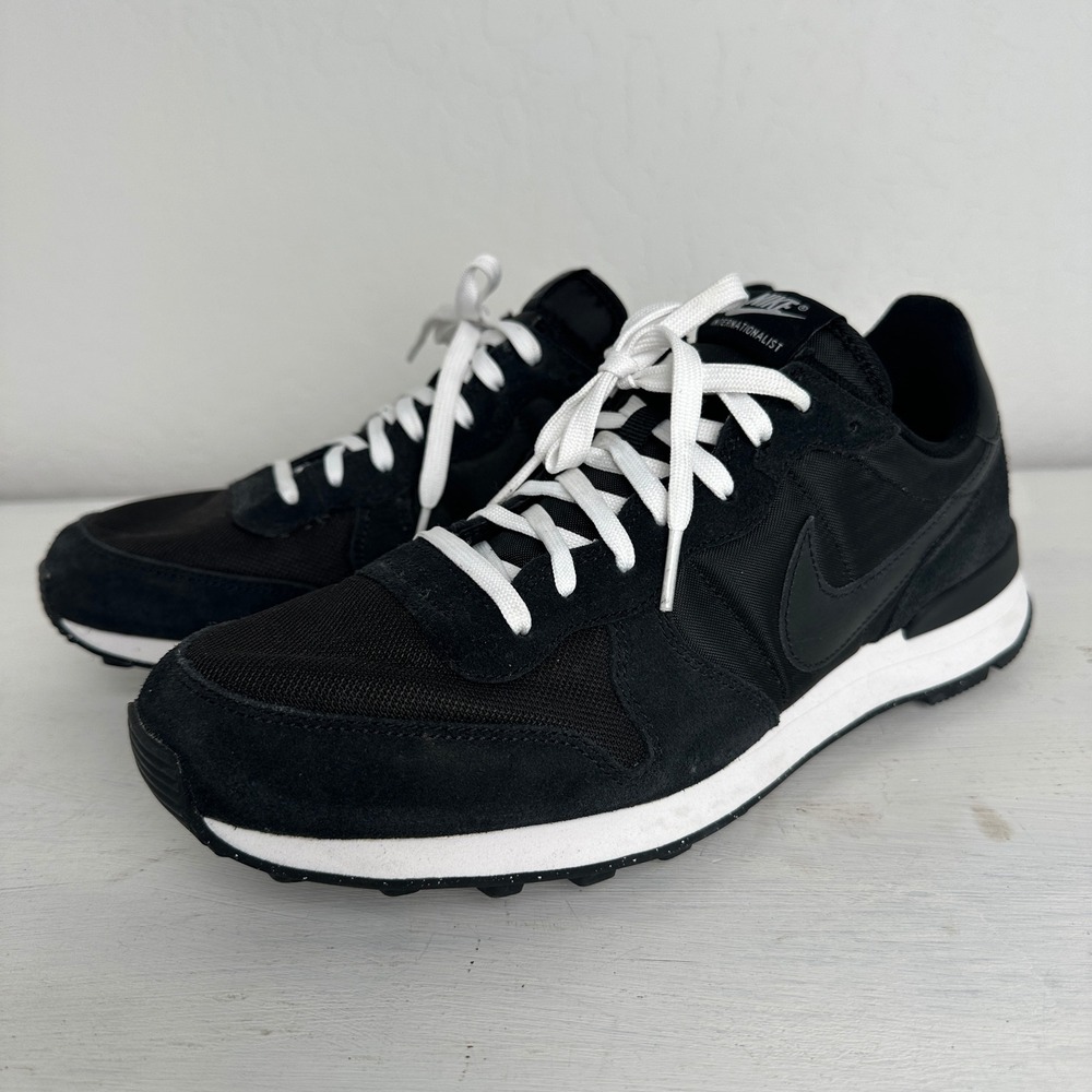 Nike Sneakers Mens 10.5 Internationalist Black CW7635-991 Running Shoes